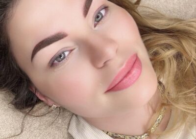Nude lips